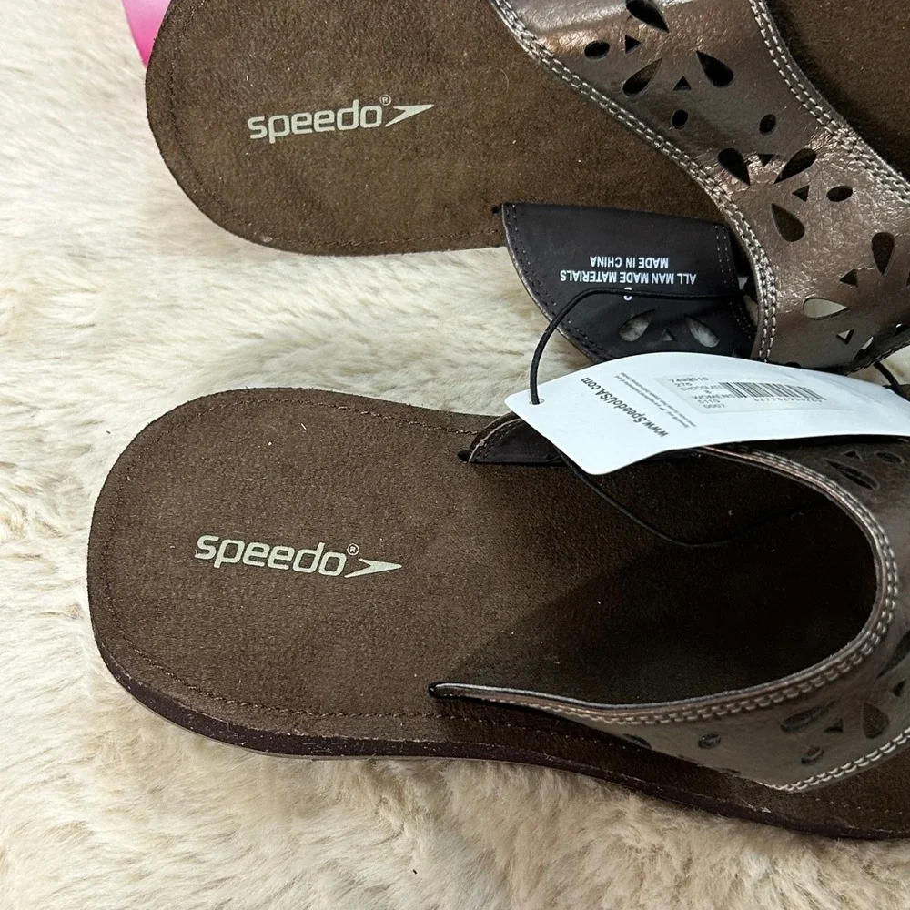 NWT‎ Speedo Women's Thong Sandals Flip Flops Brown Metallic Cutout Size 8